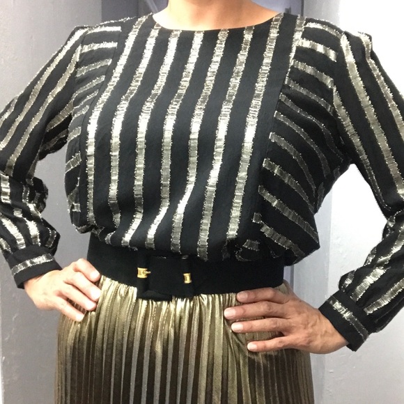 WD•NY skirt, gold color, size small. - Picture 4 of 4